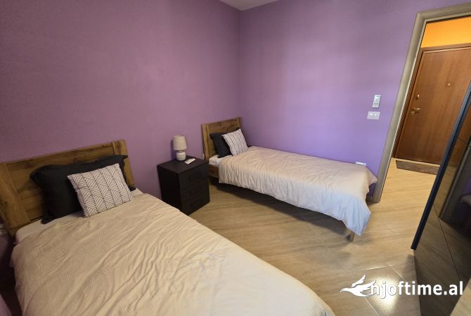 Shtepi me qera Apartament ne Tirane, 2+1, Mobilimi E mobiluar, Pagesa 700  Euro.