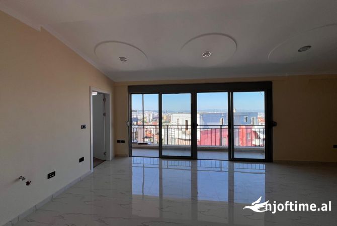 Shtepi ne shitje Apartament ne Tirane, 2+1, Mobilimi Bosh, pa mobiluar, Pagesa 125,000  Euro.
