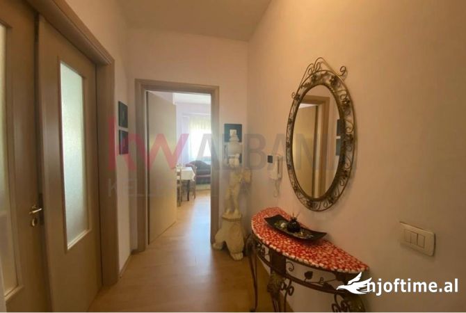 Shtepi me qera Apartament ne Tirane, 1+1, Mobilimi E mobiluar, Pagesa 550  Euro.