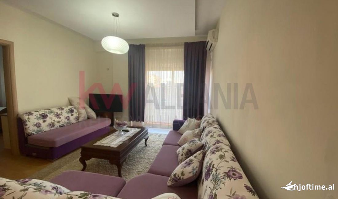 Shtepi me qera Apartament ne Tirane, 1+1, Mobilimi E mobiluar, Pagesa 550  Euro.