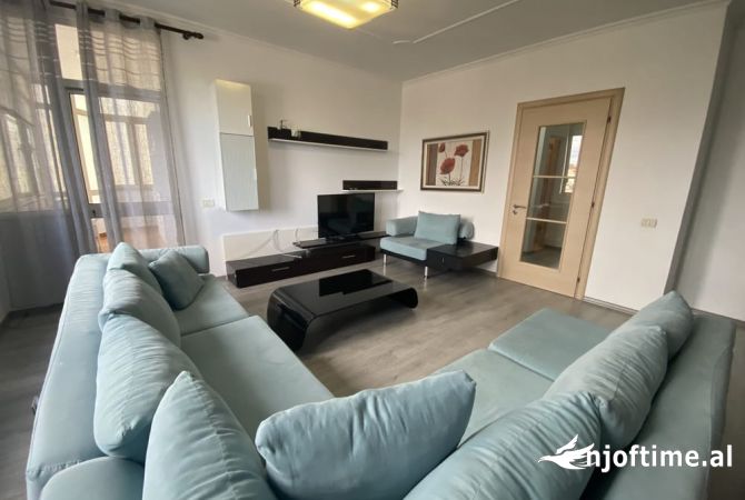 Shtepi me qera 2+1 ne Tirane - 700 Euro