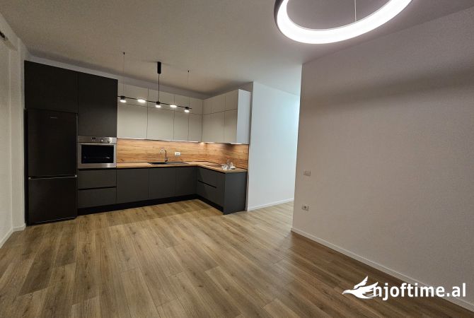 Shtepi me qera 2+1 ne Tirane - 650 Euro