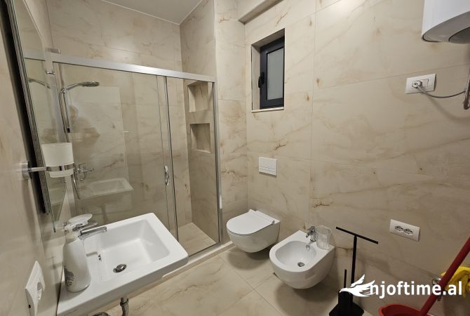 Shtepi me qera Apartament ne Tirane, 2+1, Mobilimi E mobiluar, Pagesa 650  Euro.