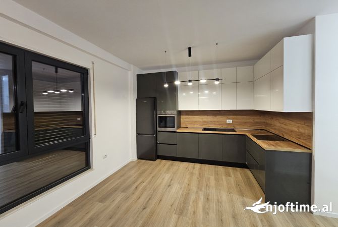 Shtepi me qera 2+1 ne Tirane - 650 Euro