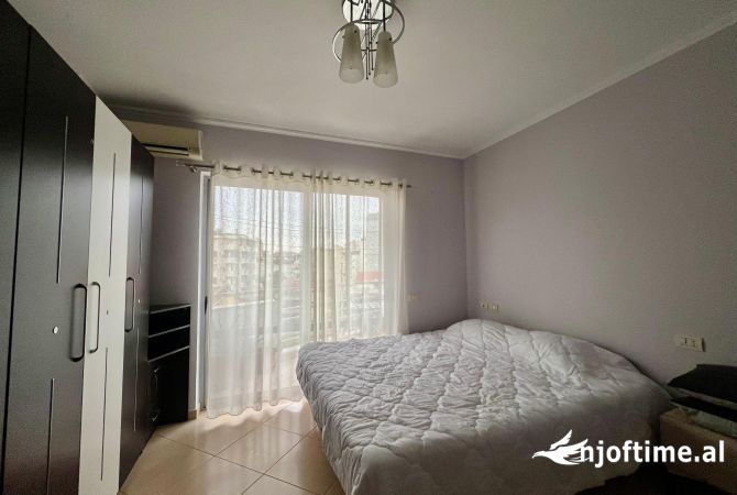 Shtepi me qera 2+1 ne Tirane - 43,000 Leke