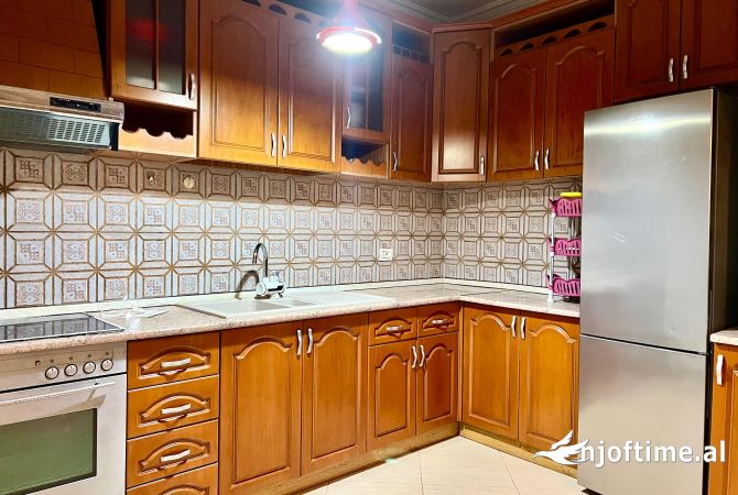Shtepi me qera 2+1 ne Tirane - 43,000 Leke