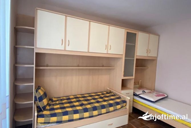 Shtepi me qera 2+1 ne Tirane - 650 Euro