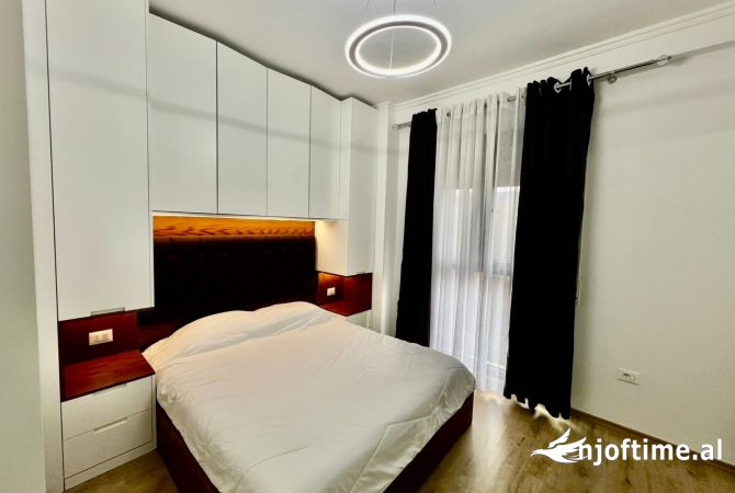 Shtepi me qera Apartament ne Tirane, 2+1, Mobilimi E mobiluar, Pagesa 700  Euro.