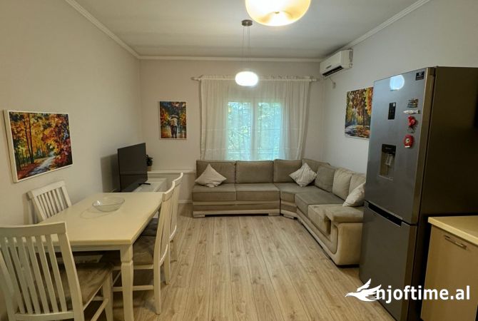 Shtepi me qera 2+1 ne Tirane - 700 Euro