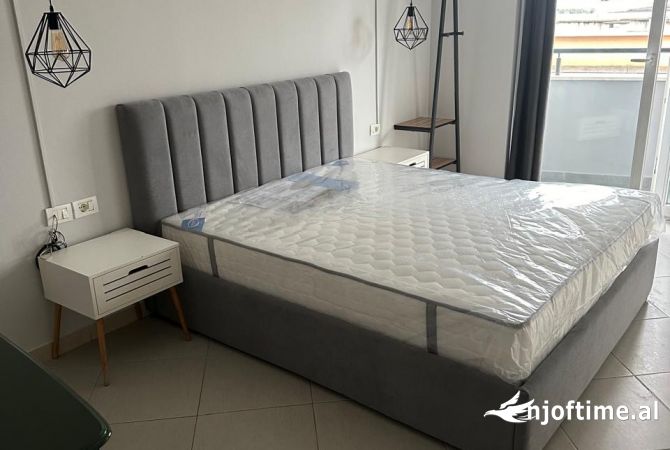 Shtepi me qera Apartament ne Tirane, 1+1, Mobilimi E mobiluar, Pagesa 60,000  Leke.