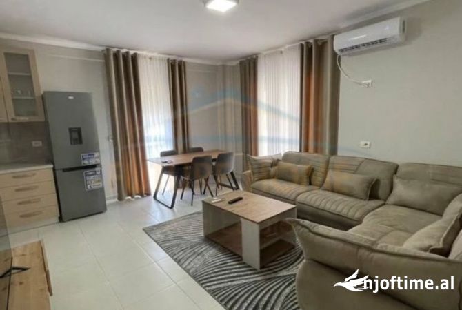 Shtepi me qera 2+1 ne Tirane - 700 Euro