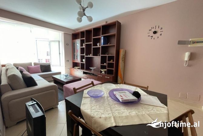 Shtepi me qera 2+1 ne Tirane - 550 Euro