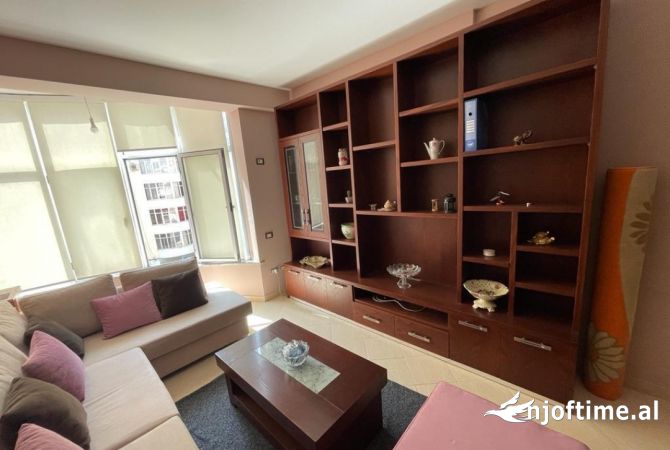 Shtepi me qera 2+1 ne Tirane - 550 Euro