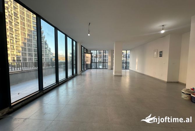 Ambient biznesi me qera 3+1 ne Tirane - 1,500 Euro