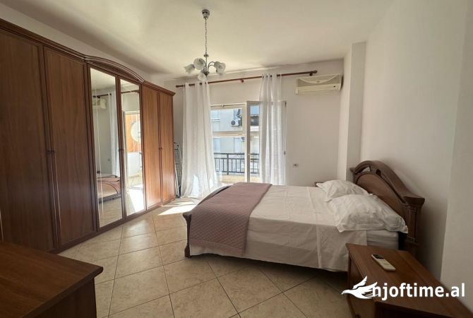 Shtepi me qera Apartament ne Tirane, 2+1, Mobilimi E mobiluar, Pagesa 600  Euro.