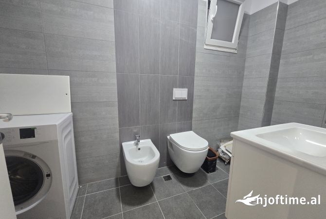 Shtepi me qera Apartament ne Tirane, 2+1, Mobilimi E mobiluar, Pagesa 750  Euro.