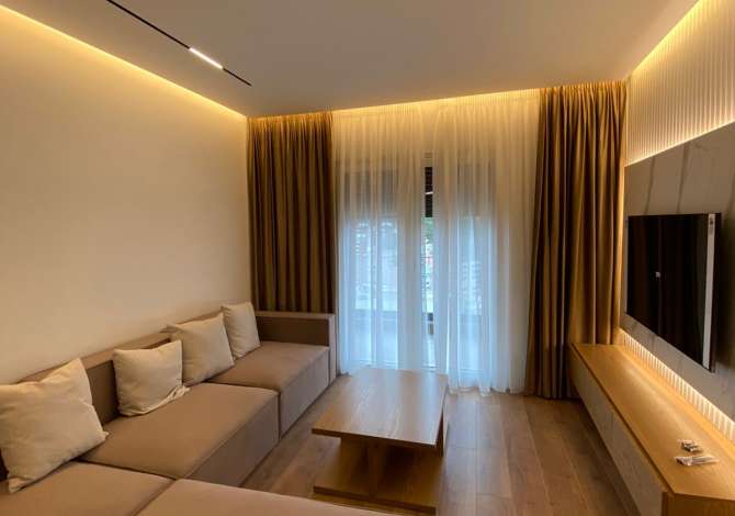 Shtepi me qera 2+1 ne Tirane - 1,300 Euro