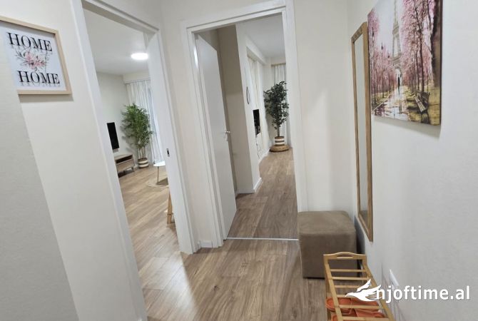 Shtepi me qera Apartament ne Tirane, 1+1, Mobilimi E mobiluar, Pagesa 900  Euro.