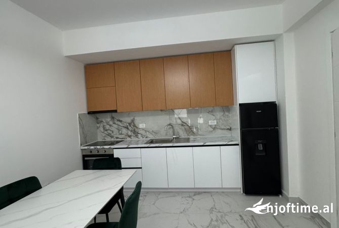 Shtepi me qera 1+1 ne Tirane - 450 Euro