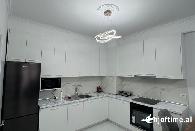 Shtepi me qera 1+1 ne Tirane - 450 Euro