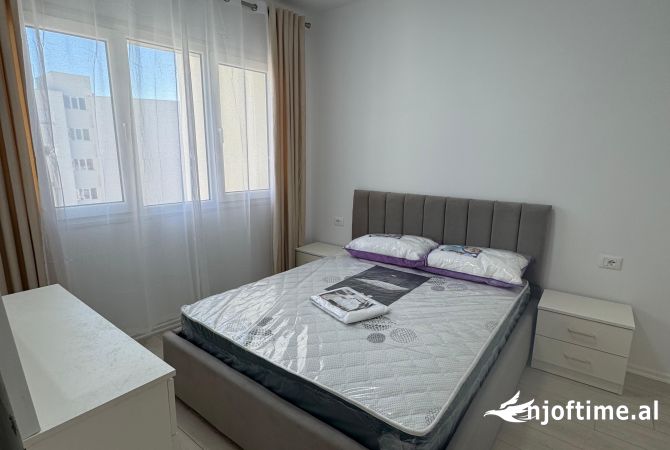 Shtepi me qera 2+1 ne Tirane - 650 Euro