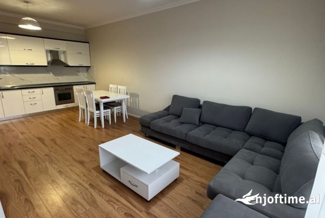 Shtepi me qera 2+1 ne Tirane - 500 Euro