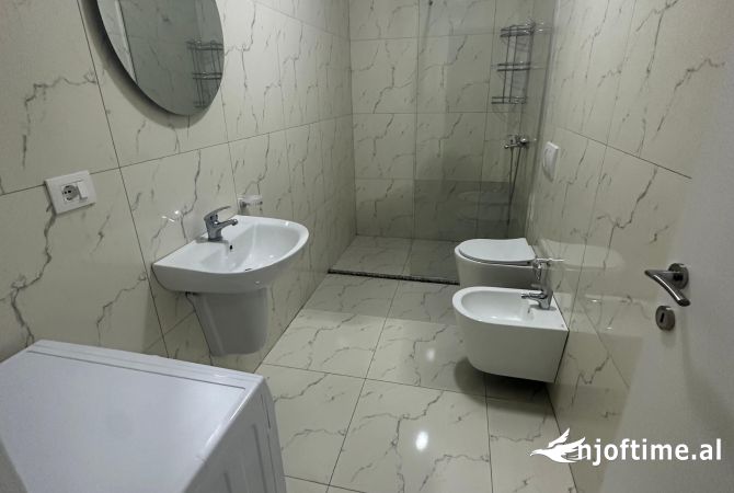 Shtepi me qera Apartament ne Tirane, 2+1, Mobilimi E mobiluar, Pagesa 550  Euro.