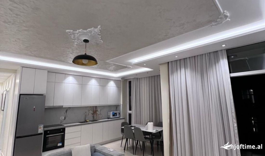 Shtepi me qera Apartament ne Tirane, 2+1, Mobilimi E mobiluar, Pagesa 700  Euro.