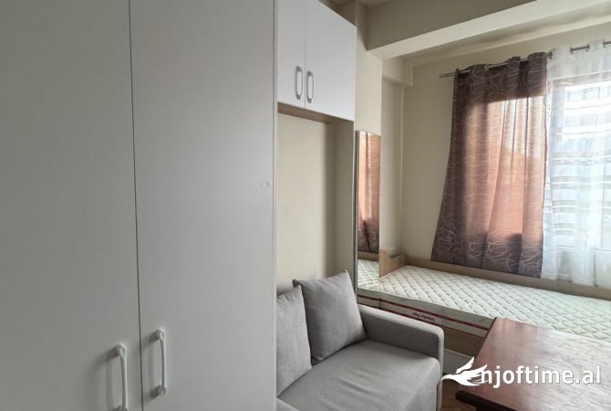 Shtepi me qera Garsoniere ne Tirane - 300 Euro