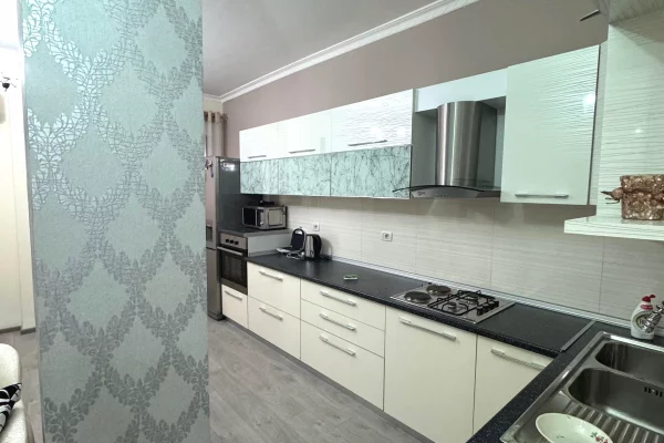 Shtepi me qera 2+1 ne Tirane - 450 Euro