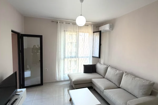 Shtepi me qera 1+1 ne Tirane - 400 Euro