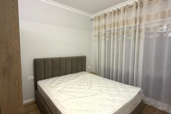 Shtepi me qera Apartament ne Tirane, Garsoniere, Mobilimi E mobiluar, Pagesa 400  Euro.
