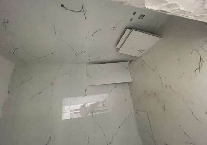 Shtepi ne shitje Apartament ne Tirane, 3+1, Mobilimi Bosh, pa mobiluar, Pagesa 115,000  Euro.