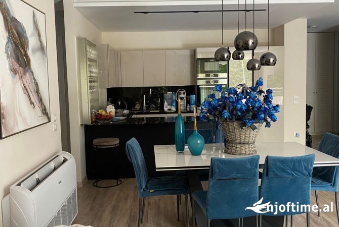 Shtepi ne shitje 3+1 ne Tirane - 350,000 Euro