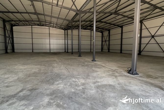 Ambient biznesi me qera 4+1 ne Tirane - 2,700 Euro