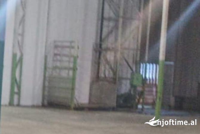 Ambient biznesi me qera 4+1 ne Tirane - 1,200 Euro