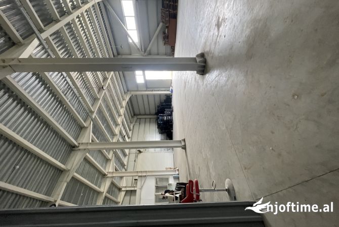 Ambient biznesi me qera 4+1 ne Tirane - 1,500 Euro