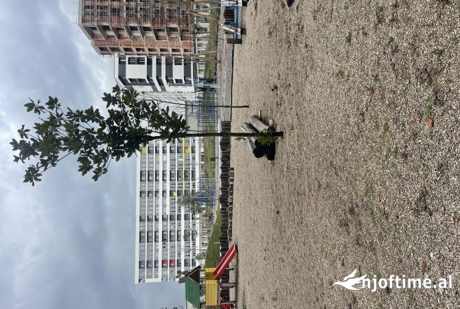 Shtepi ne shitje Apartament ne Tirane, 2+1, Mobilimi Bosh, pa mobiluar, Pagesa 88,000  Euro.