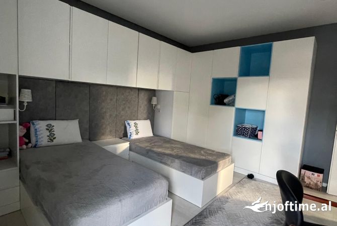 Shtepi ne shitje Shtepi Private ne Tirane, 2+1, Mobilimi E mobiluar, Pagesa 295,000  Euro.