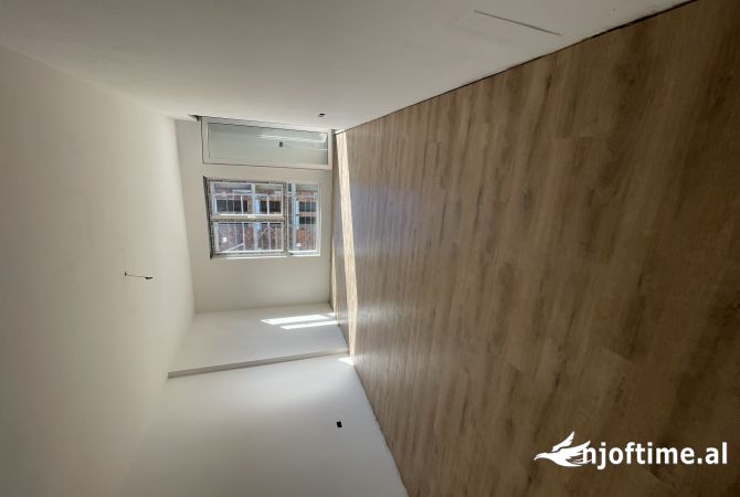 Shtepi ne shitje 3+1 ne Tirane - 114,000 Euro