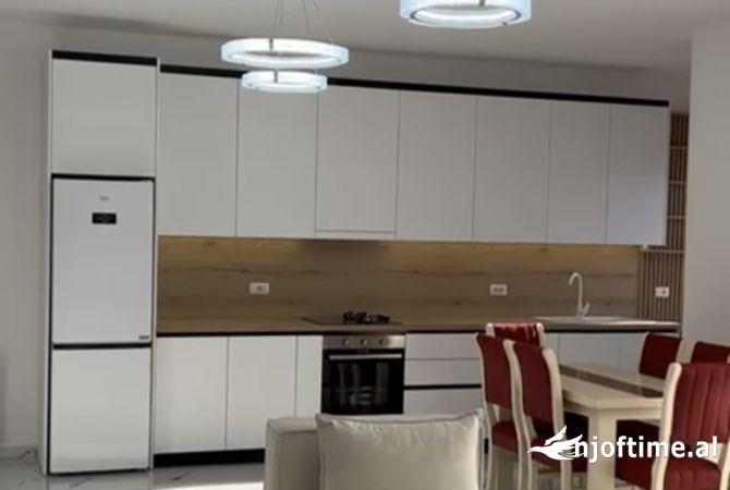 Shtepi me qera 2+1 ne Tirane - 500 Euro