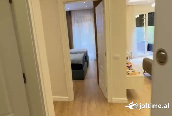 Shtepi ne shitje 2+1 ne Tirane - 300,000 Euro