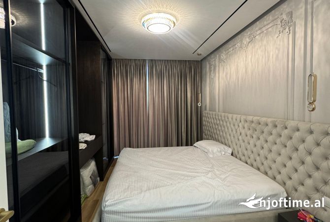 Shtepi ne shitje Apartament ne Tirane, 2+1, Mobilimi E mobiluar, Pagesa 230,000  Euro.
