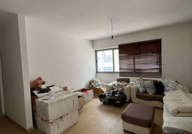 Shtepi ne shitje Apartament ne Tirane, 3+1, Mobilimi Pjeserisht e mobiluar, Pagesa 157,000  Euro.