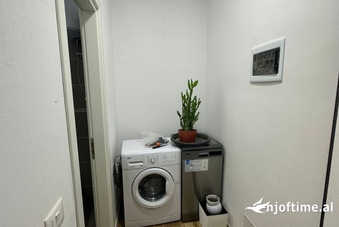 Shtepi me qera 2+1 ne Tirane - 400 Euro