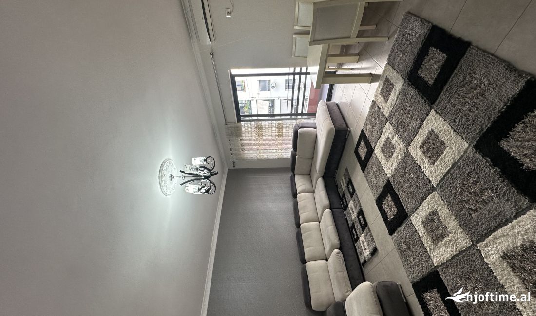 Shtepi me qera Apartament ne Tirane, 2+1, Mobilimi E mobiluar, Pagesa 450  Euro.