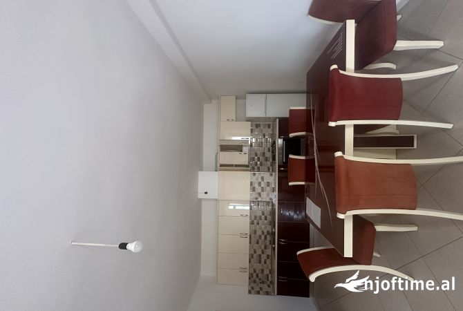 Shtepi me qera 2+1 ne Tirane - 400 Euro