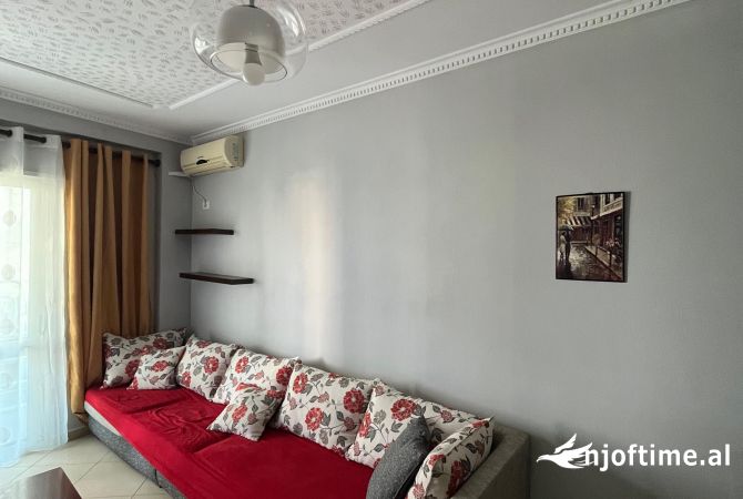 Shtepi me qera 2+1 ne Tirane - 450 Euro