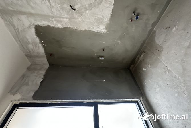 Shtepi ne shitje Duplex(shtepi me 2 kate) ne Tirane, 2+1, Mobilimi Bosh, pa mobiluar, Pagesa 295,000  Euro.