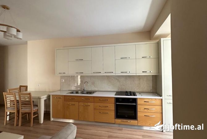 Shtepi me qera 1+1 ne Tirane - 600 Euro